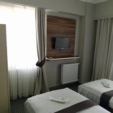 Emin Hotel Eskiomerler
